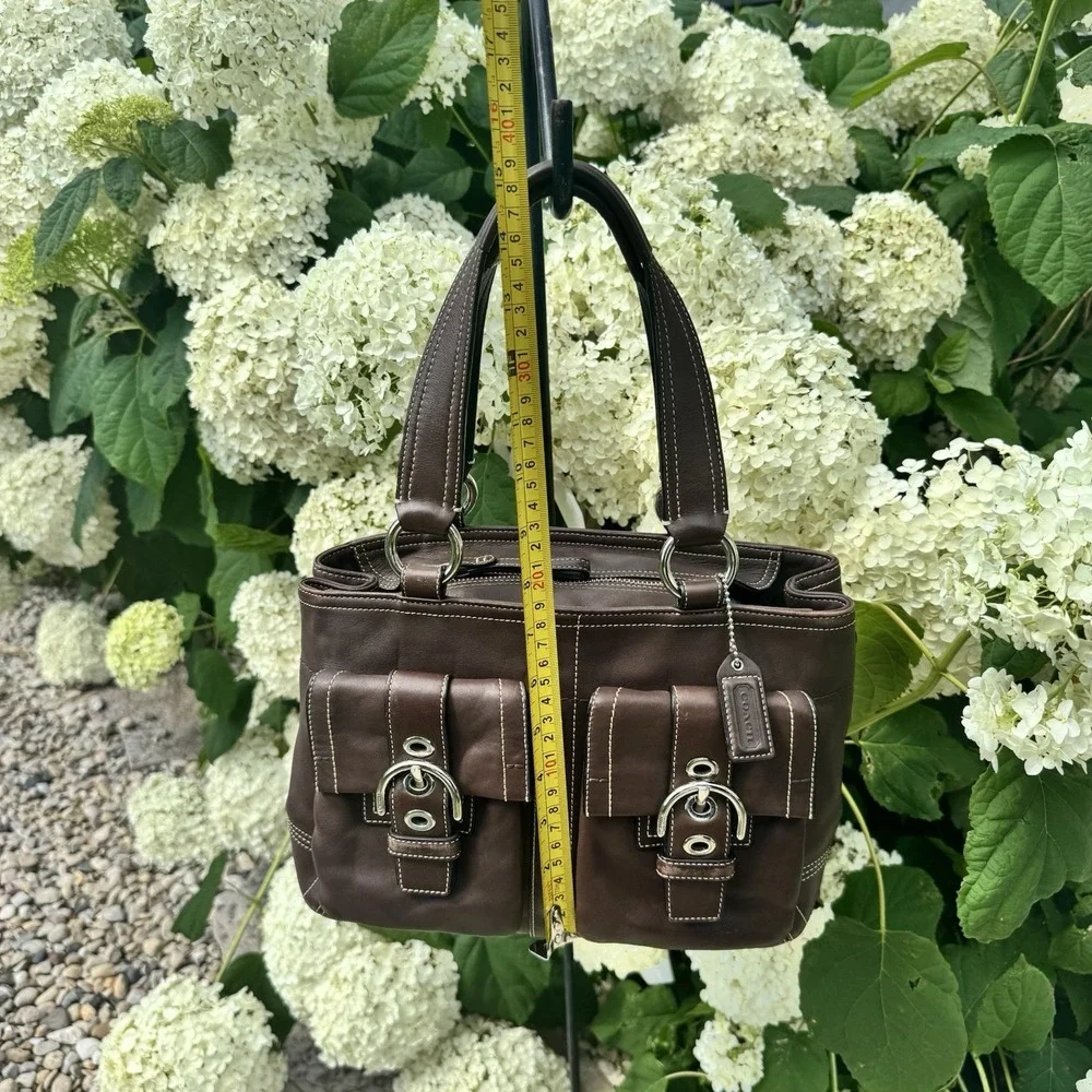 COACH SOHO Tote Chocolate Brown Buckle, Snap, Zip Shoulder Bag Purse EUC